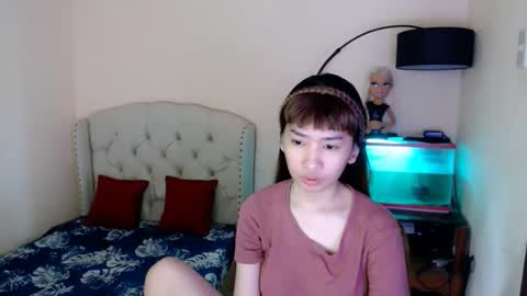 SHANTA FOX  s online show from March 6, 8:00 am