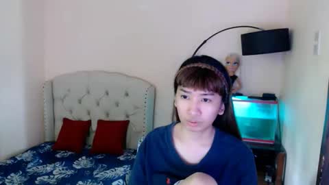 SHANTA FOX  s online show from March 18, 4:26 am