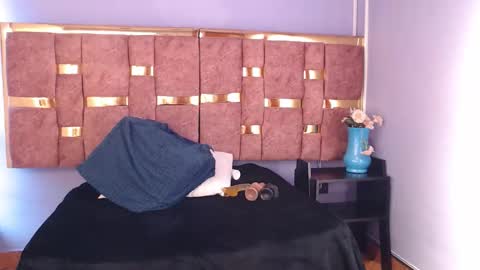 shantall 05 online show from March 12, 10:27 pm