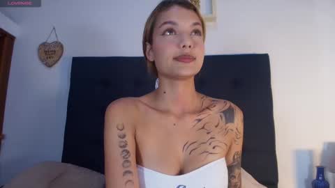 shantallvegga1 online show from December 19, 12:12 pm