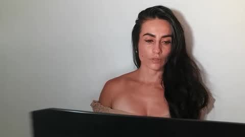 Snapshot of shantalxxx67 chatting on February 16, 4:08 am shantal online show from February 16, 4:08 am