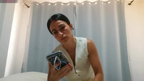 Snapshot of shantalxxx67 chatting on March 2, 3:41 pm shantal online show from March 2, 3:41 pm