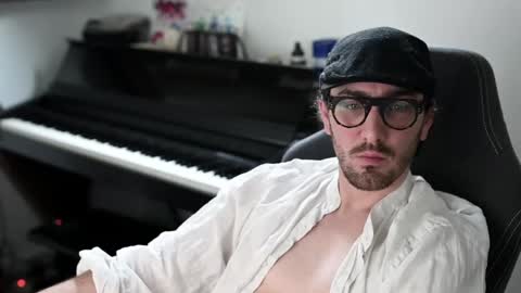 frenchy boy online show from April 19, 8:57 am