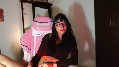 sharaross1 online show from October 18, 1:30 am