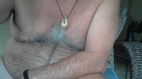 Snapshot of sharkey644 chatting on September 15, 11:27 pm Sharkey644 online show from September 15, 11:27 pm