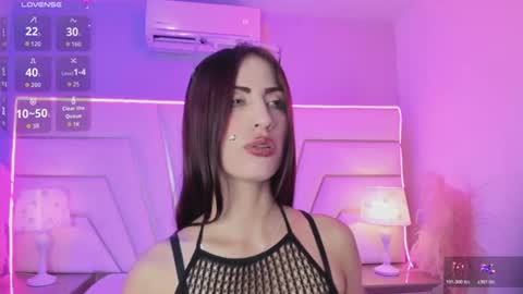 sharktitiaree online show from July 28, 9:14 pm