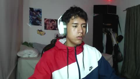 Snapshot of sharky_g chatting on January 2, 10:16 am Frqnko online show from January 2, 10:16 am