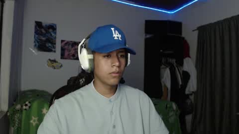 Snapshot of sharky_g chatting on January 3, 7:16 am Frqnko online show from January 3, 7:16 am