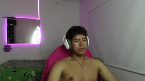 Snapshot of sharky_g chatting on January 21, 5:38 am Frqnko online show from January 21, 5:38 am