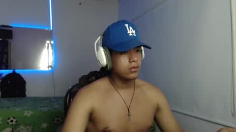 Snapshot of sharky_g chatting on January 22, 7:03 am Frqnko online show from January 22, 7:03 am