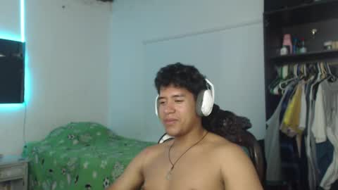 Snapshot of sharky_g chatting on January 24, 8:23 am Frqnko online show from January 24, 8:23 am