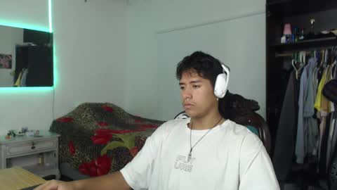 Snapshot of sharky_g chatting on February 2, 8:02 am Frqnko online show from February 2, 8:02 am