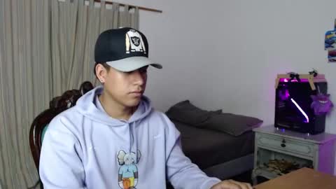 Snapshot of sharky_g chatting on September 27, 7:24 am Frqnko online show from September 27, 7:24 am