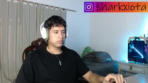 Snapshot of sharky_g chatting on October 10, 4:55 am Frqnko online show from October 10, 4:55 am