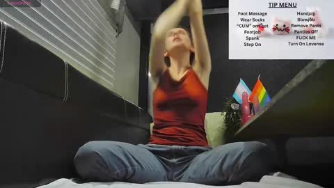 Snapshot of sharkysimon chatting on November 5, 4:01 am sharkysimon online show from November 5, 4:01 am