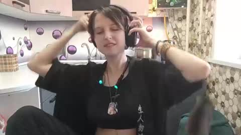 Sara online show from June 29, 4:51 pm
