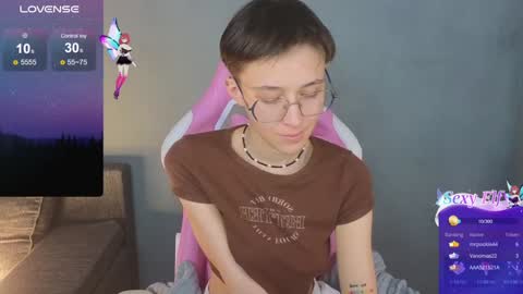 Snapshot of sharli_rose chatting on December 9, 7:07 pm Sharli online show from December 9, 7:07 pm