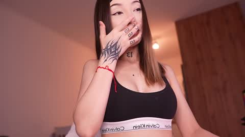 Sharlin  online show from March 24, 12:37 am