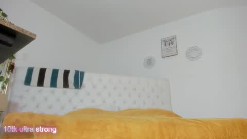 Sharlot online show from December 17, 12:11 pm