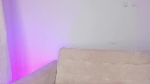 Hi fiends ---- I usually start online from Monday to Friday from 1000 am Saturdays and Sundays at 600 am Colombia time online show from March 5, 6:23 pm