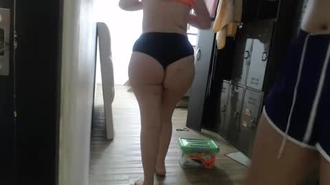 Sara online show from February 1, 5:58 pm