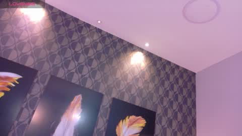 Sharom  online show from January 11, 7:27 pm