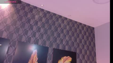 Sharom  online show from January 17, 9:50 pm