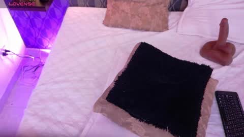 Sharom  online show from January 29, 7:53 pm