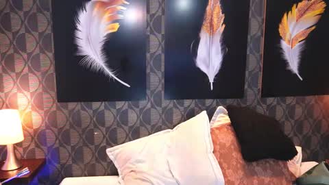 Sharom  online show from February 27, 7:03 pm