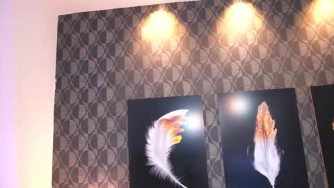 Sharom  online show from March 22, 2:09 pm