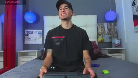 Sharon  Tyga online show from November 16, 3:17 pm