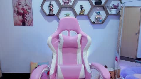 Sharon online show from February 8, 1:11 am