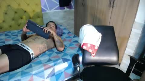 Snapshot of sharonx_morex chatting on May 23, 3:01 am sharonx_morex online show from May 23, 3:01 am