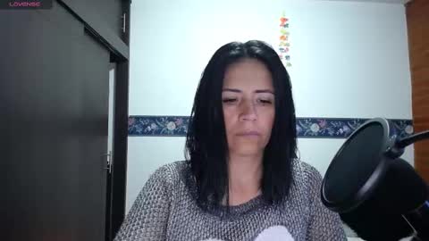 Snapshot of sharoon__cherry_ chatting on September 17, 10:50 am sharon online show from September 17, 10:50 am