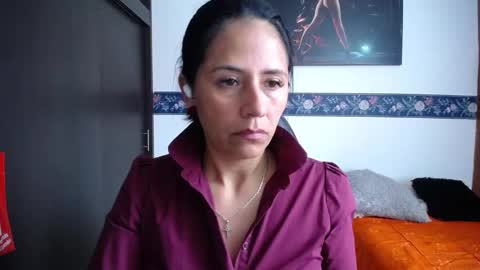 Snapshot of sharoon__cherry_ chatting on October 4, 3:43 pm sharon online show from October 4, 3:43 pm