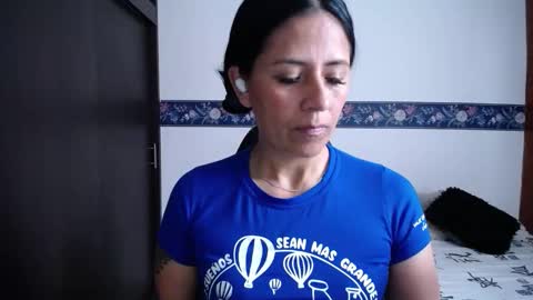 Snapshot of sharoon__cherry_ chatting on October 18, 3:46 pm sharon online show from October 18, 3:46 pm