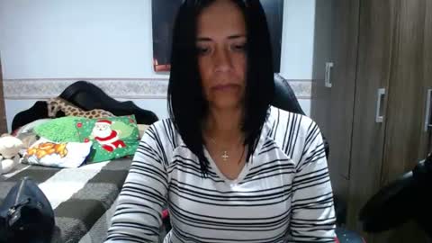 Snapshot of sharoon__cherry_ chatting on July 1, 11:01 am sharon online show from July 1, 11:01 am