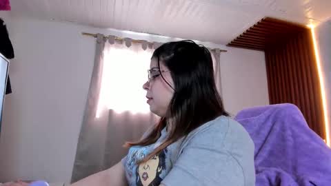 Snapshot of shasha_bloom chatting on September 15, 7:47 pm SASHA BLOOM online show from September 15, 7:47 pm