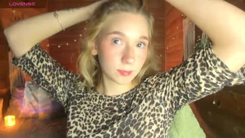 Shantall online show from May 4, 3:46 am