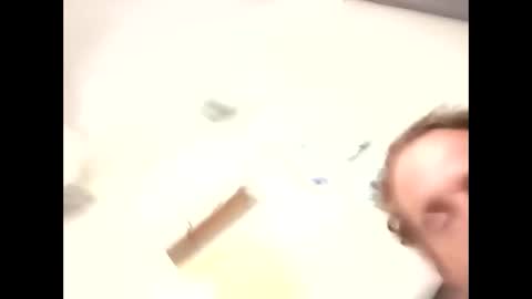 Snapshot of shaunno999 chatting on February 14, 6:04 pm shaunno999 online show from February 14, 6:04 pm