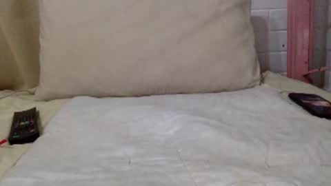 Snapshot of shavednsw chatting on March 2, 2:43 pm shavednsw online show from March 2, 2:43 pm