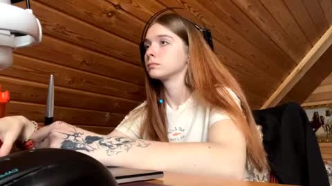 Snapshot of shavonflosi chatting on June 14, 4:25 am Maria online show from June 14, 4:25 am