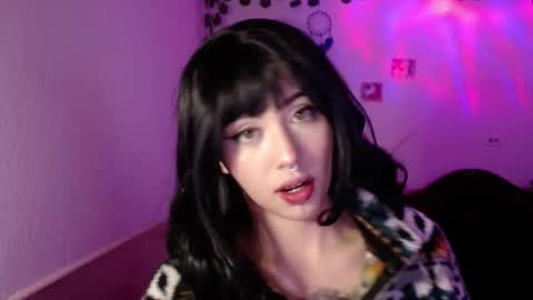 Shayla 3 online show from December 15, 11:14 am