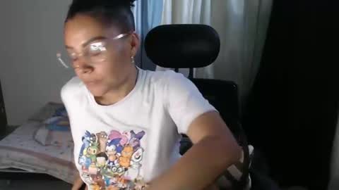 Shayna online show from January 9, 8:01 pm