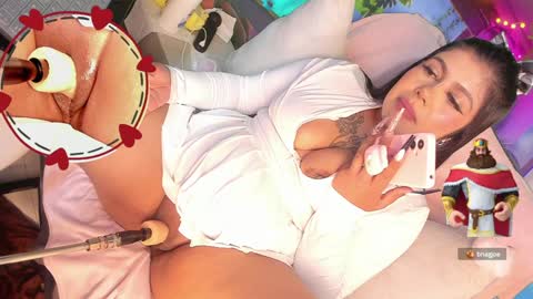 Snapshot of shayna_manson_ chatting on January 24, 5:11 pm INDEPENDENT MODEL  ITS JUST YOU  ME online show from January 24, 5:11 pm