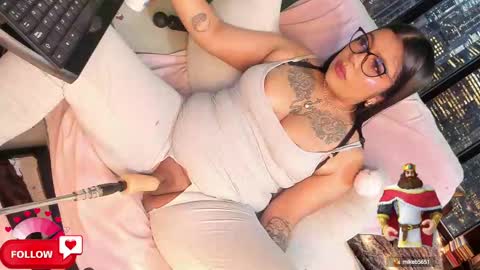 Snapshot of shayna_manson_ chatting on March 8, 5:17 am INDEPENDENT MODEL  ITS JUST YOU  ME online show from March 8, 5:17 am