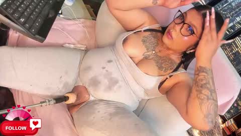 Snapshot of shayna_manson_ chatting on March 8, 8:22 am INDEPENDENT MODEL  ITS JUST YOU  ME online show from March 8, 8:22 am
