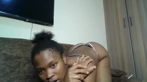 Snapshot of shazliz chatting on February 19, 5:14 am shazliz online show from February 19, 5:14 am