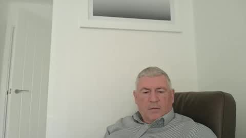 Snapshot of she52 chatting on October 27, 11:36 am she52 online show from October 27, 11:36 am