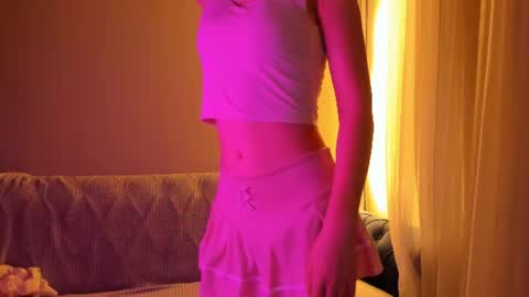 Snapshot of she_angell chatting on July 3, 6:47 pm Anny online show from July 3, 6:47 pm